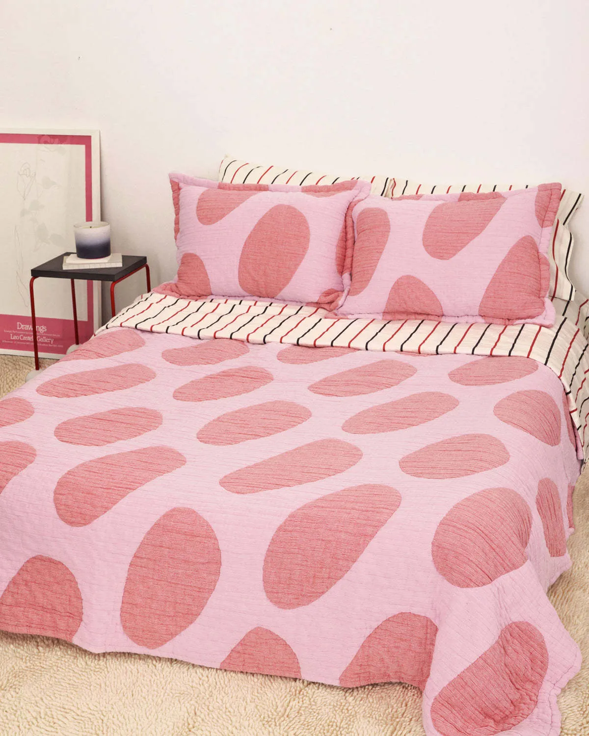 Egg Coverlet Set